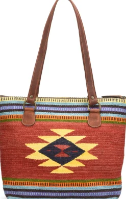 Flash Sale Born Shoes Briza Tote